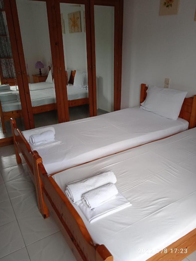 Syraina Apartments Szkiáthosz Kültér fotó