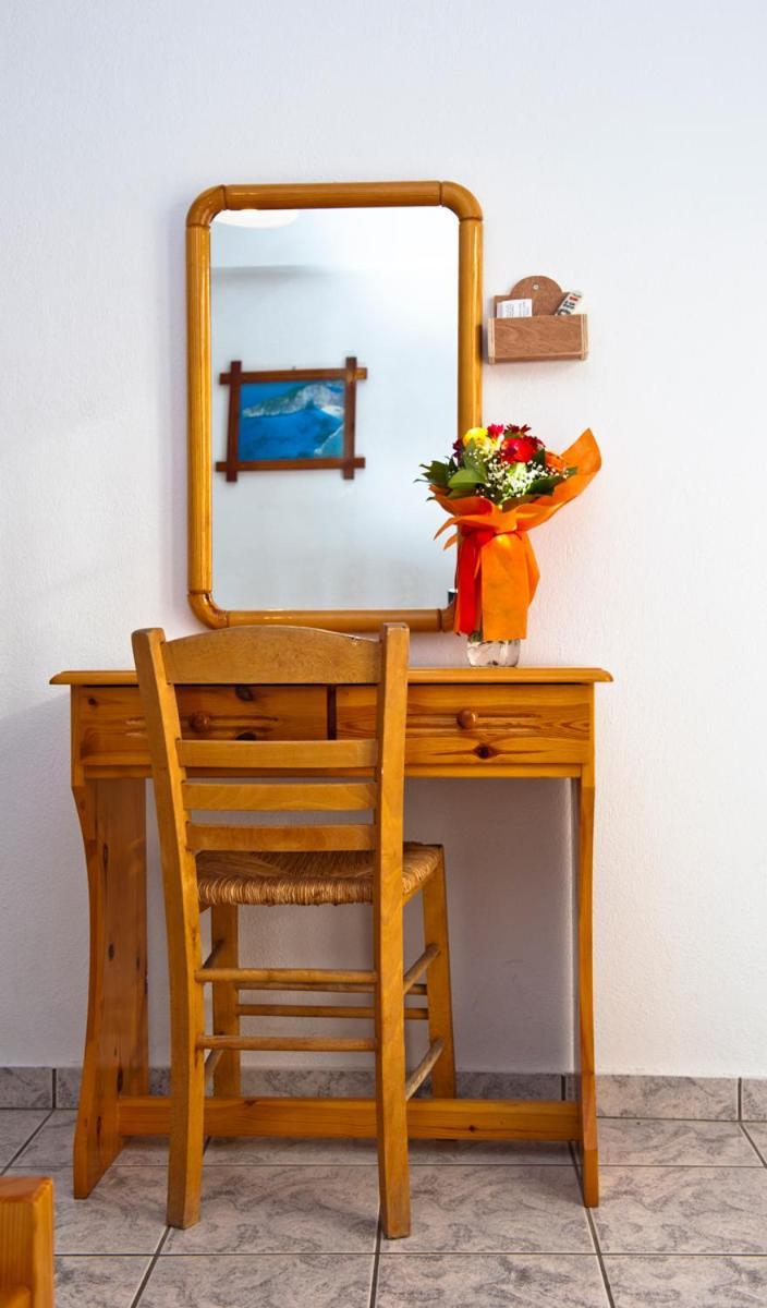 Syraina Apartments Szkiáthosz Kültér fotó