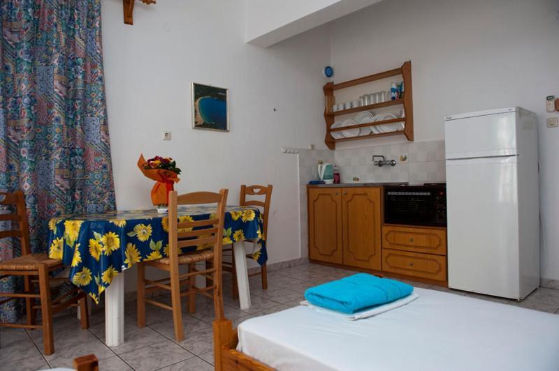 Syraina Apartments Szkiáthosz Kültér fotó